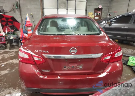 2016 Nissan Altima 2.5/2.5 S/2.5 Sl/2.5 Sr/2.5 Sv z USA, uszkodzony, nr VIN 1N4AL3AP4GN308994